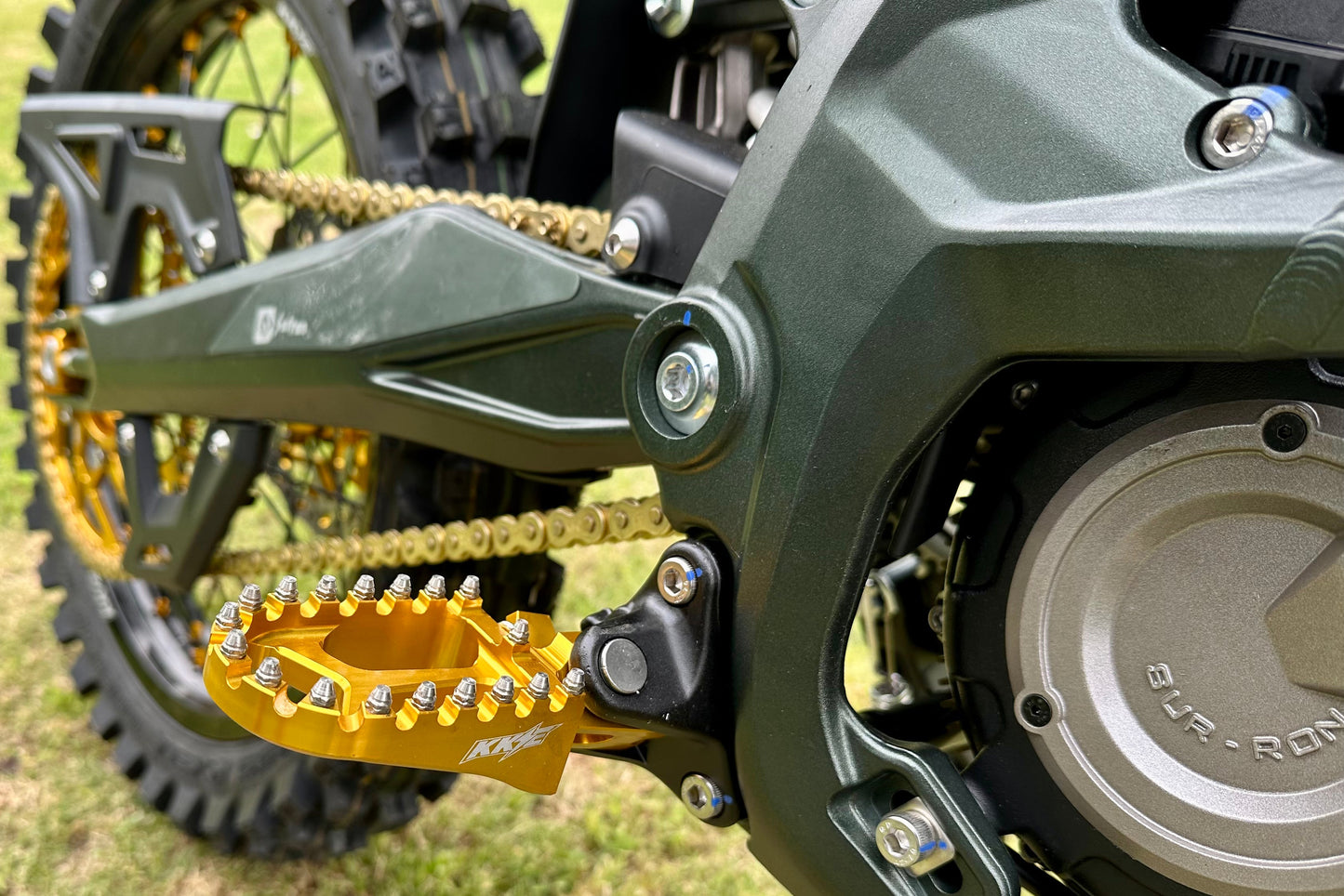 CNC Foot Pegs | Sur Ron Ultra Bee 2023–2024 | By KKE