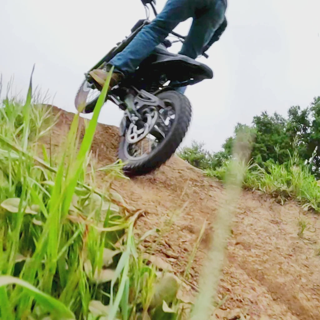 RAWRR Mantis X | 72V 30Ah 6.5kW 50mph | Electric Dirt Bike