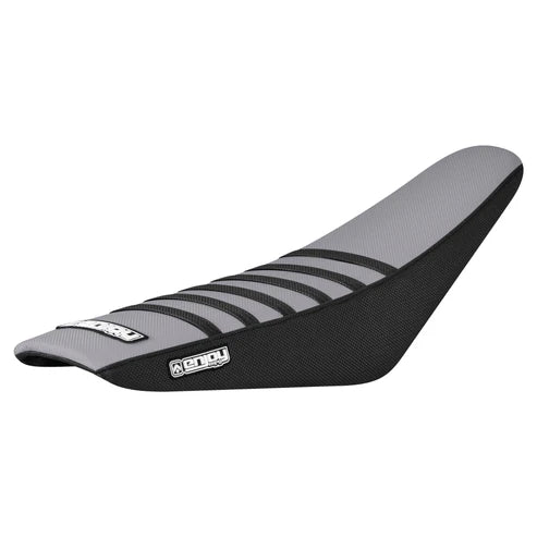 Altis Sigma GRIP COMBO | Elite Warp 9 foot pegs & Enjoy Ribbed Gripper Seat Cover