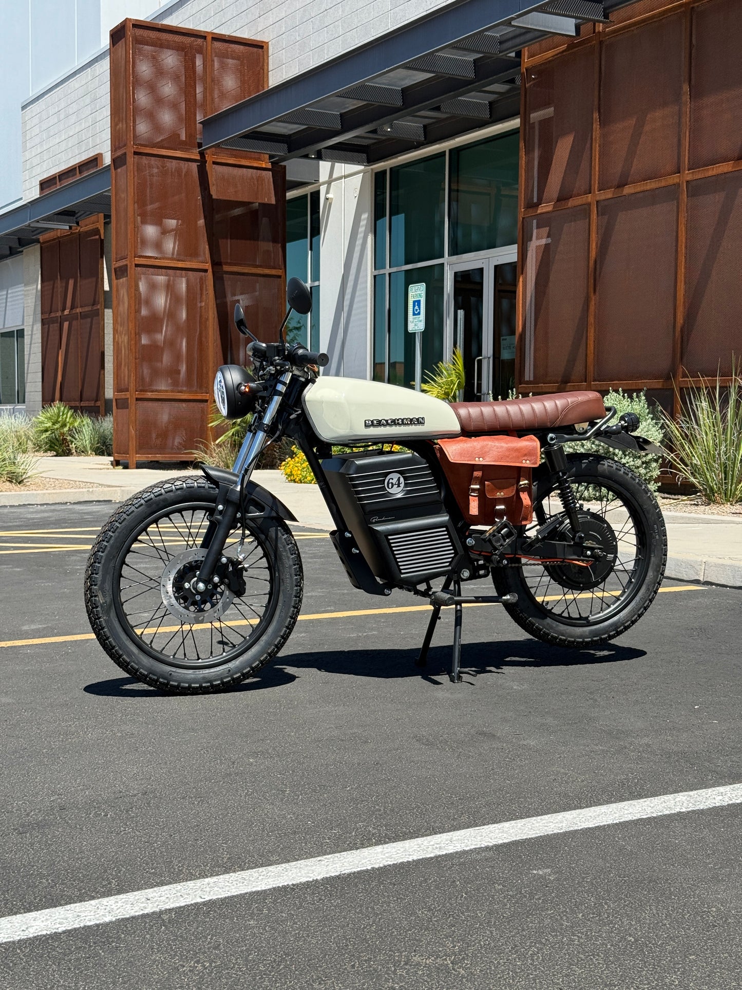 Beachman 64 | Electric Cafe Racer E-Bike & Moped
