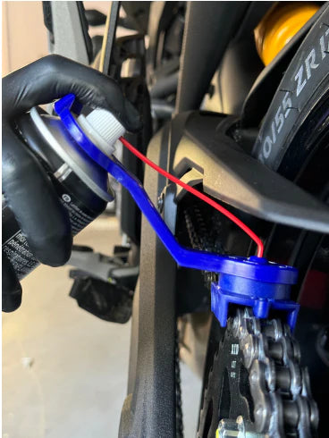 Motul Off-Road Chain Care Kit — With Oinker Precision Applicator | For All E-Moto Platforms