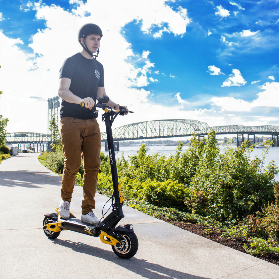 2022 VSETT 10+R Electric Scooter (Legacy Display)