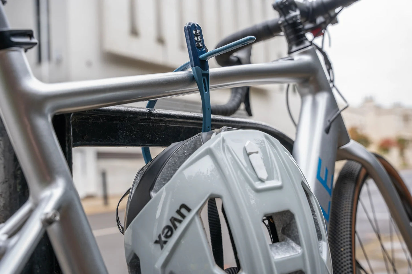 Hiplok Z LOK COMBO – Lightweight Steel-Core Combination Lock with Frame Bracket- For E-Bikes, E-scooters, E-motos