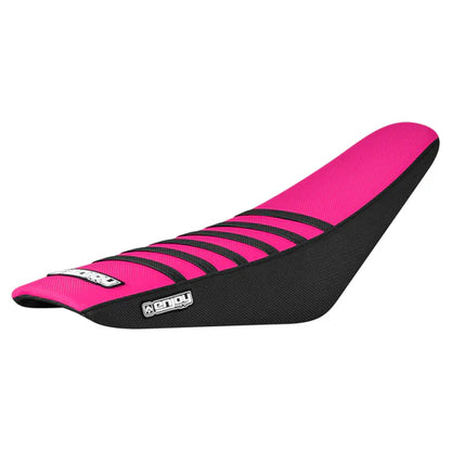 Altis Sigma GRIP COMBO | Elite Warp 9 foot pegs & Enjoy Ribbed Gripper Seat Cover