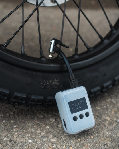 Portable Battery Air Pump | E-Motos, E-Bikes & E-Scooters | By Beachman
