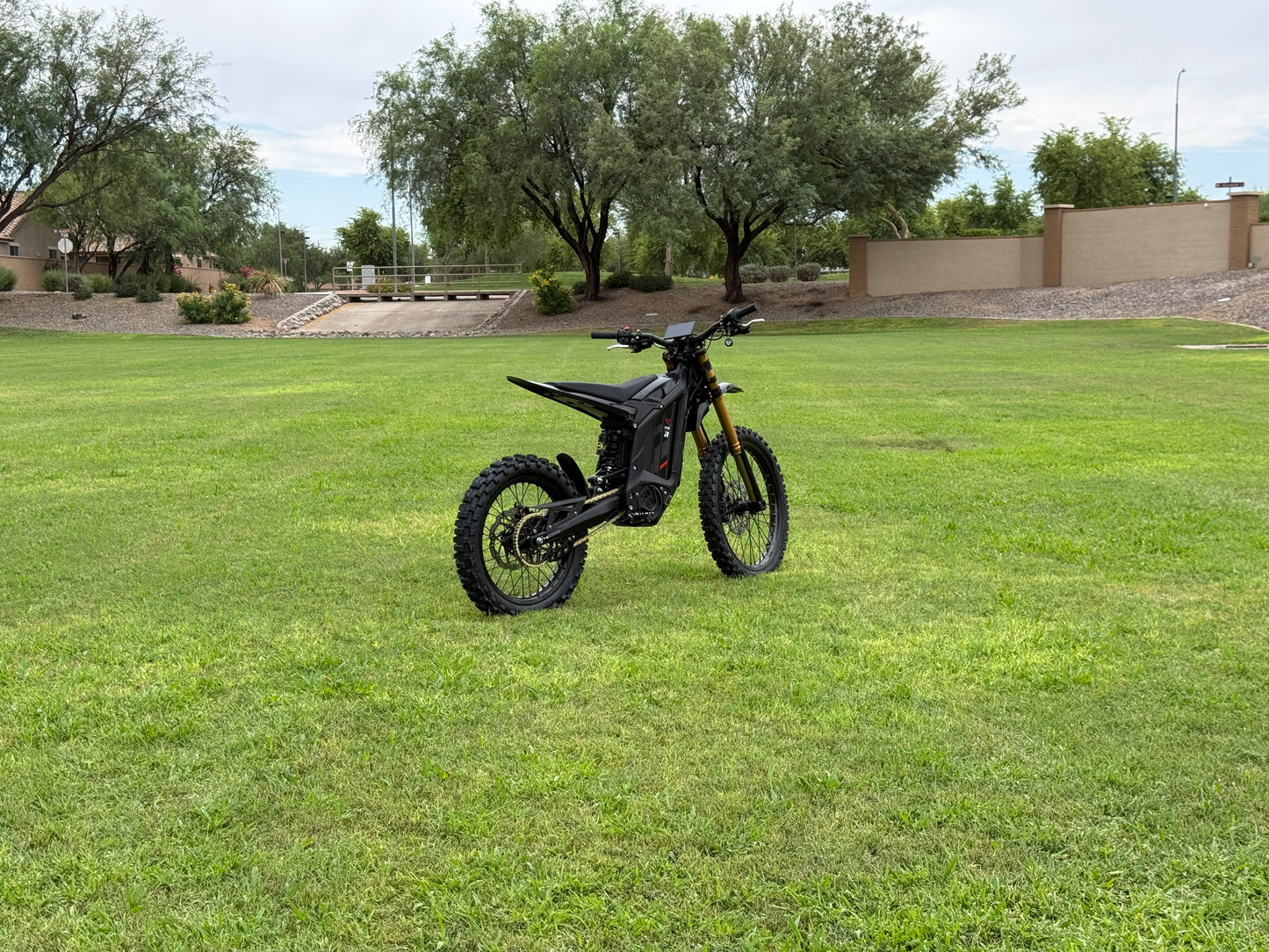 Arctic Leopard XE Pro R | 74v 60ah 26.5kW | Enduro E-Moto