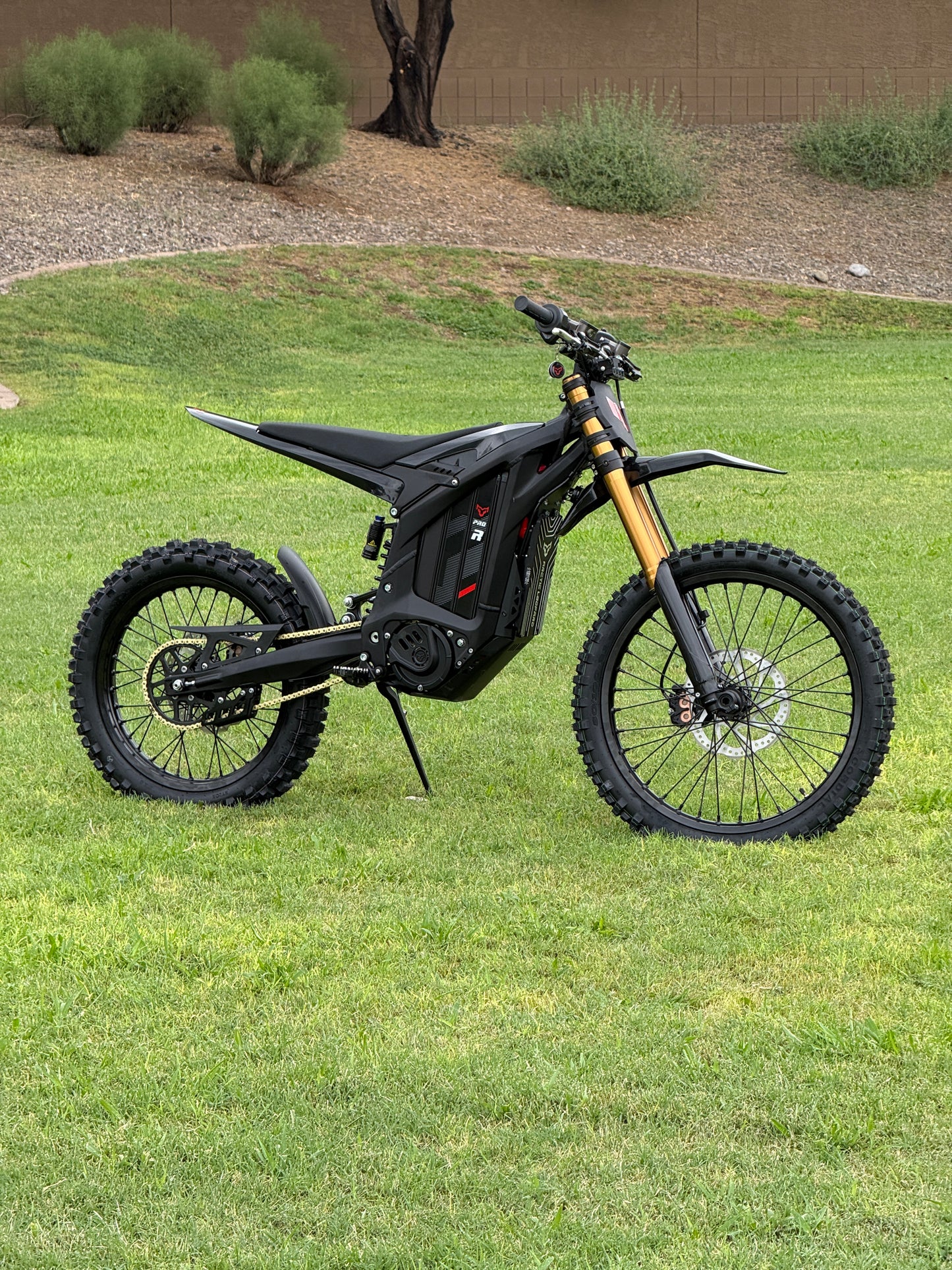 Arctic Leopard XE Pro R | 74v 60ah 26.5kW | Enduro E-Moto