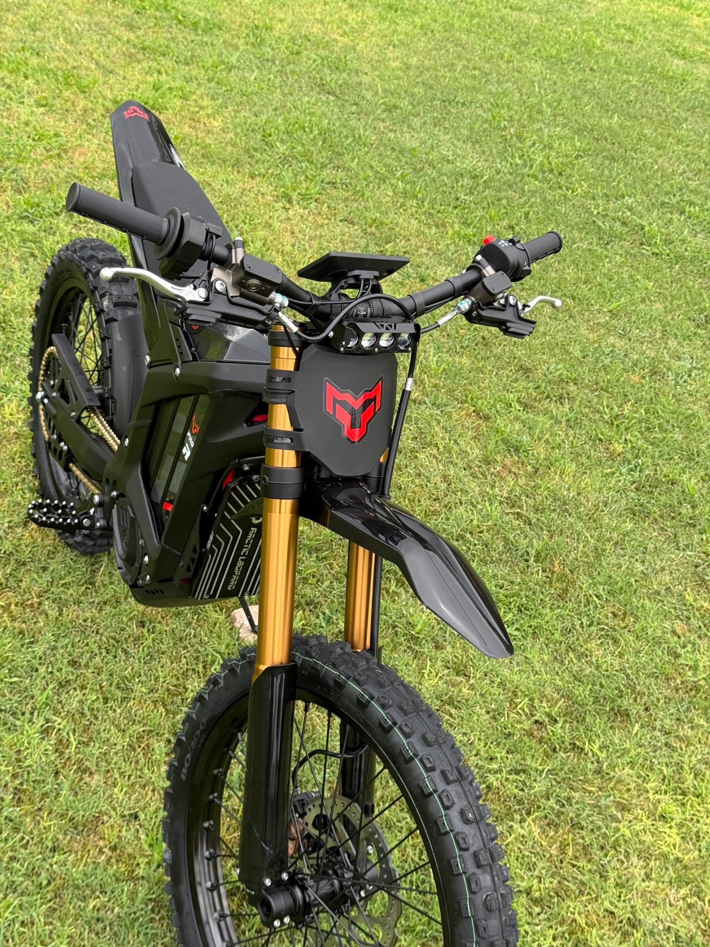 Arctic Leopard XE Pro R | 74v 60ah 26.5kW | Enduro E-Moto