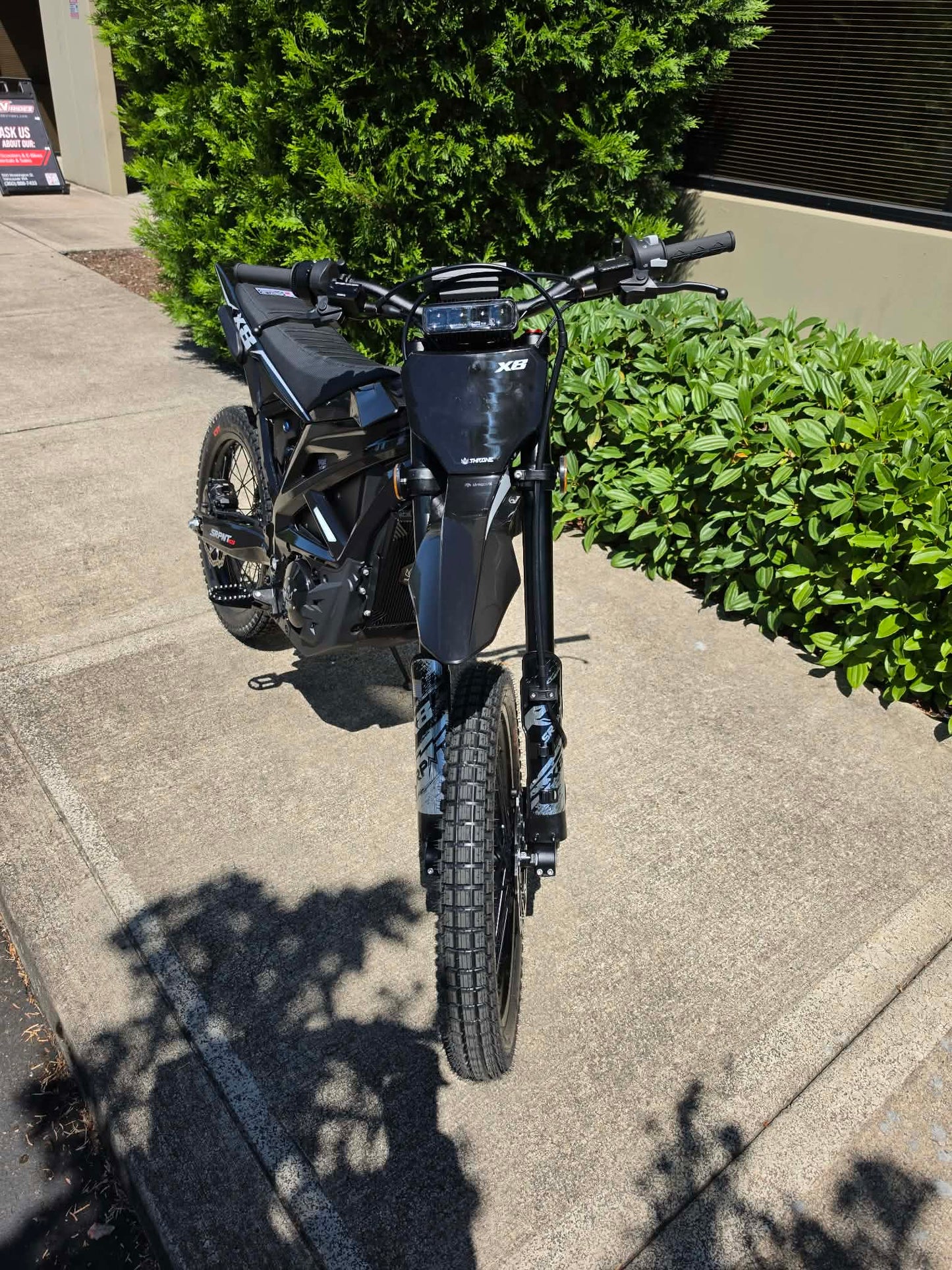 SRPNT X8 Electric Dirt Bike by Throne | 72V Mid-Size Long Range e-Moto