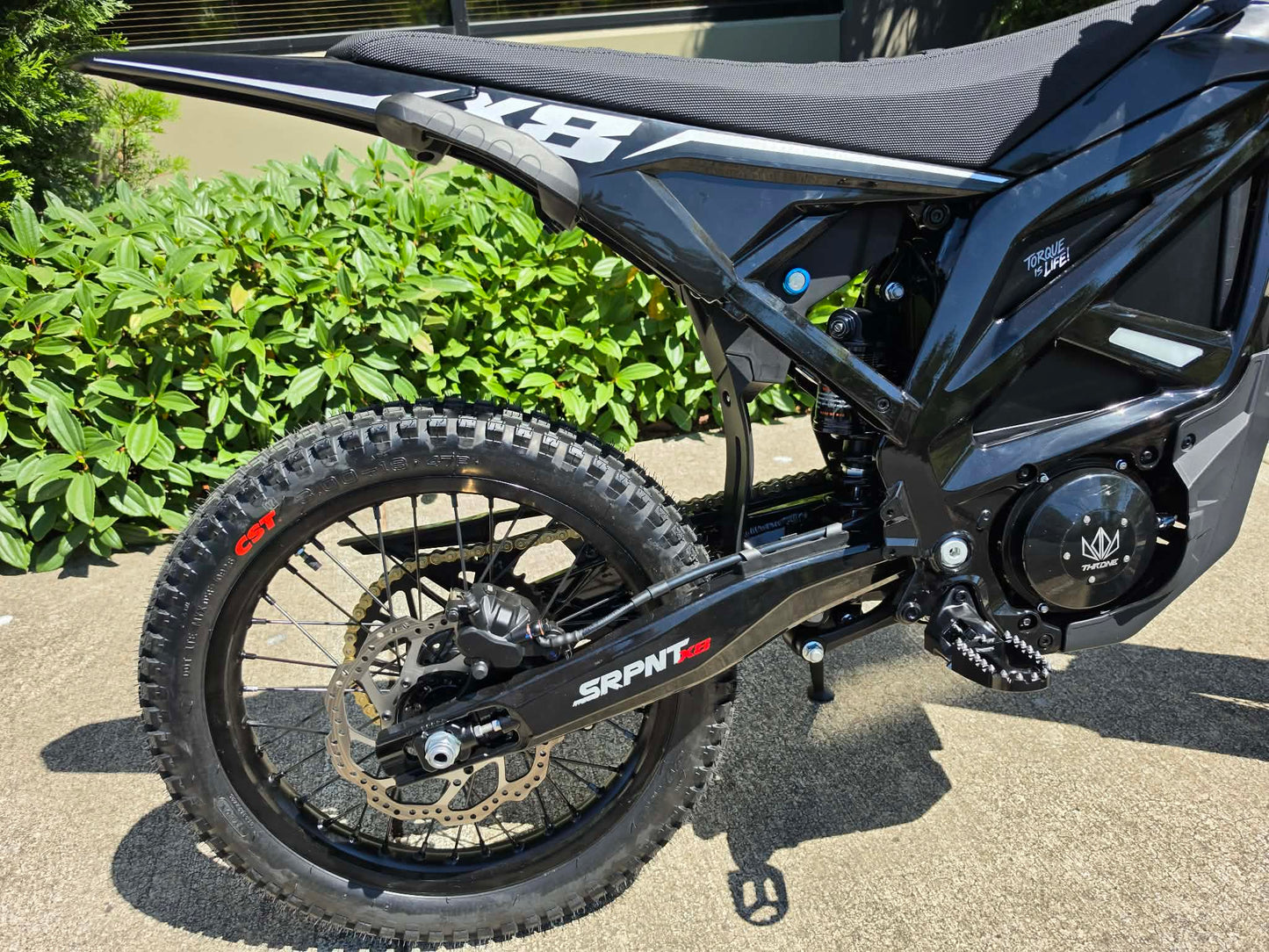 SRPNT X8 Electric Dirt Bike by Throne | 72V Mid-Size Long Range e-Moto