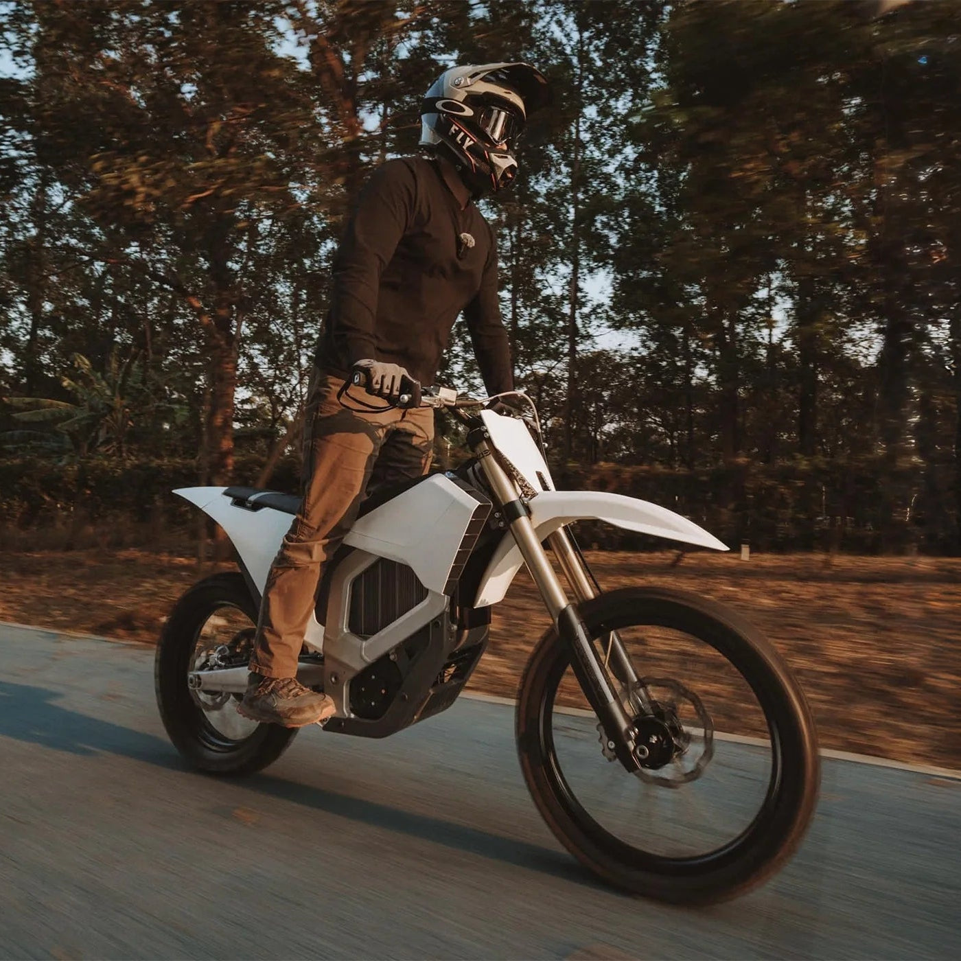 Bonnell 805 | Mid-Size E-Moto for Enduro / Motocross