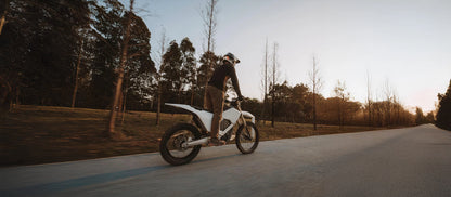 Bonnell 805 | Mid-Size E-Moto for Enduro / Motocross
